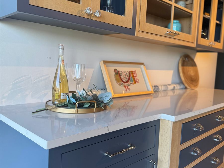 Custom flush inset painted cabinets with natural quartersawn oak by Blue Mountain Design Bend Oregon